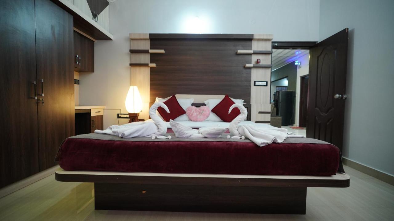 Srinikethana Home Stay With Swimming Pool Madikeri Exterior photo